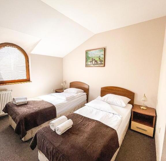 אתר נופש Family Hotel Palermo