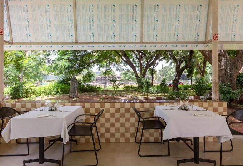 Курорт Kstdc Hotel Mayura Shantala Halebeedu