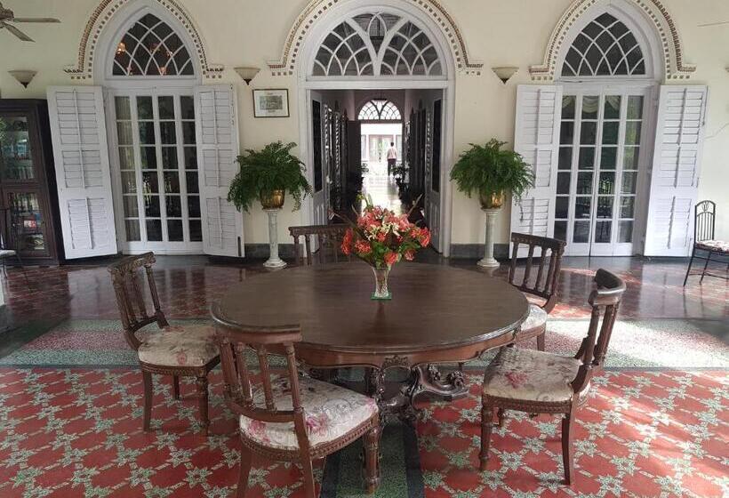 منتجع Thengal Manor