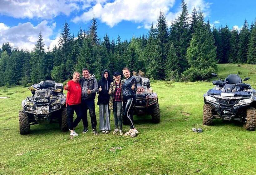 ユースホステル Berloga Sinevir