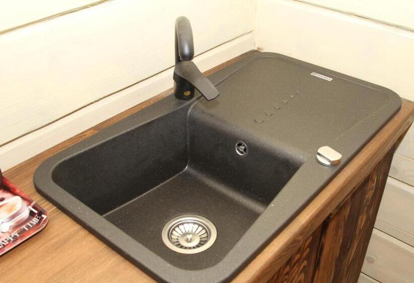 ユースホステル Berloga Sinevir