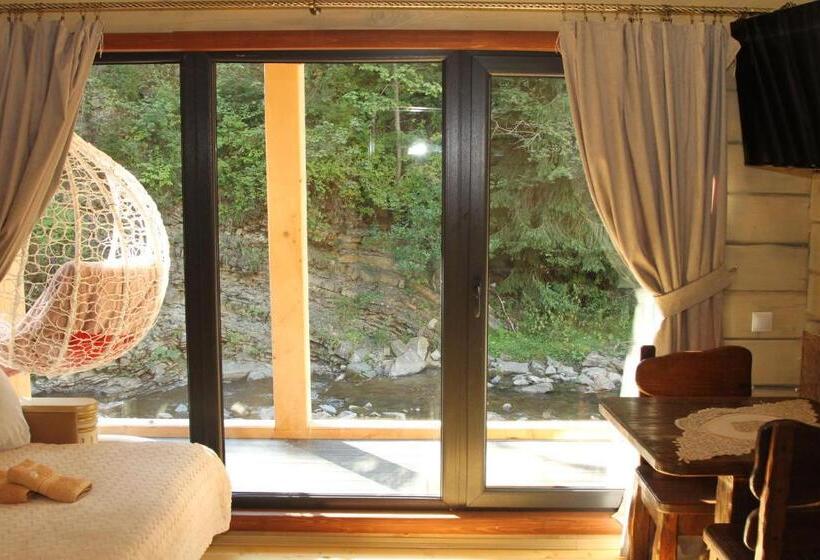 Общежитие Berloga Sinevir