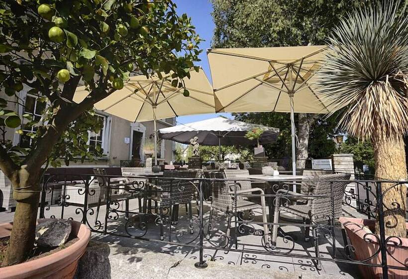 הוסטל Gasthof National