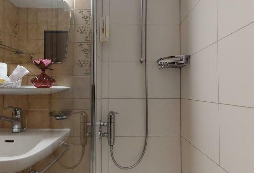 فندق صغير Hôtel Du Grand Pré