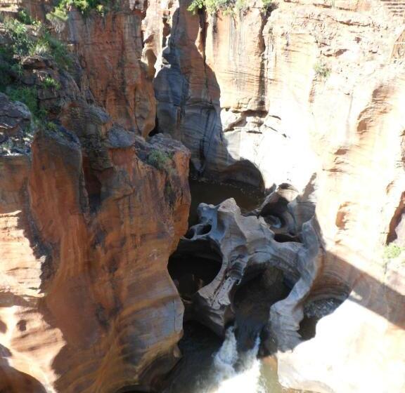 فندق صغير Joy River Backpackers