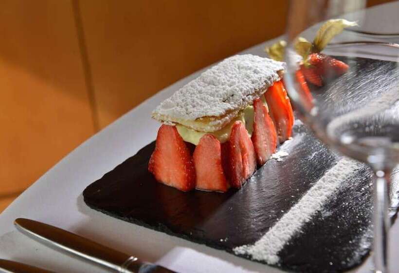 הוסטל La Clef D'or Auberge Communale