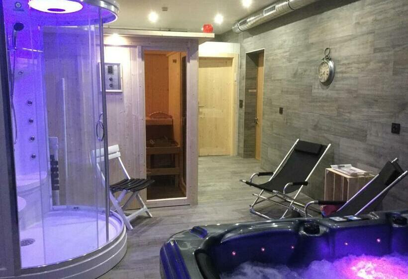 הוסטל Logis De La Licorne