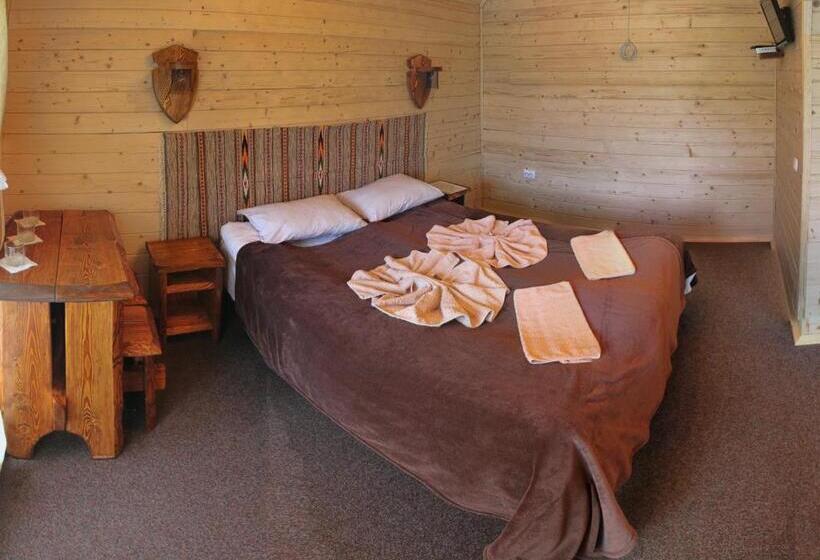 هاستل Oksamit Resort