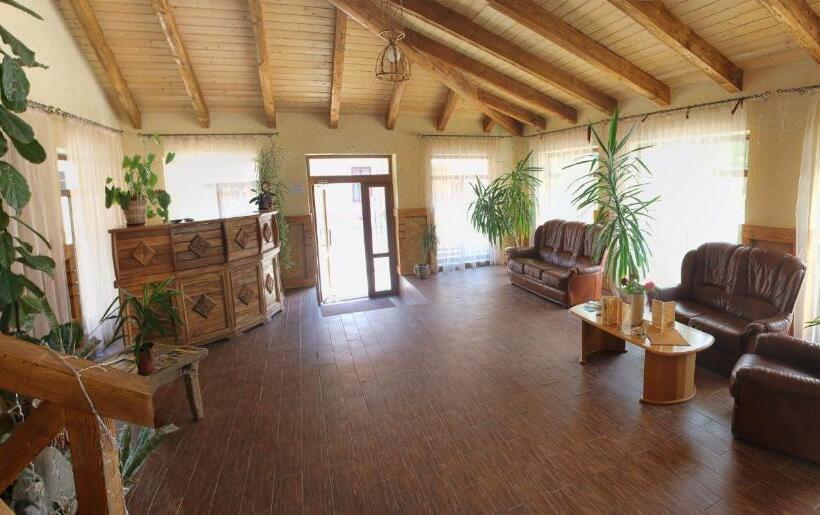 هاستل Oksamit Resort