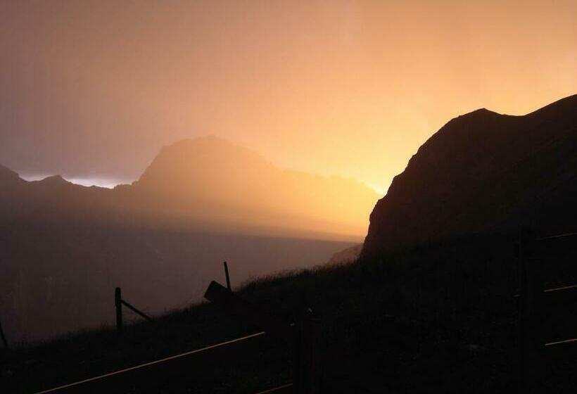 ユースホステル Preda Kulm