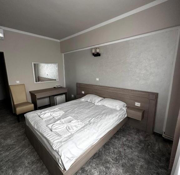 ユースホステル Romula Imperial