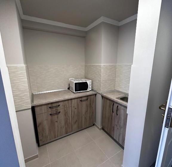 ユースホステル Romula Imperial