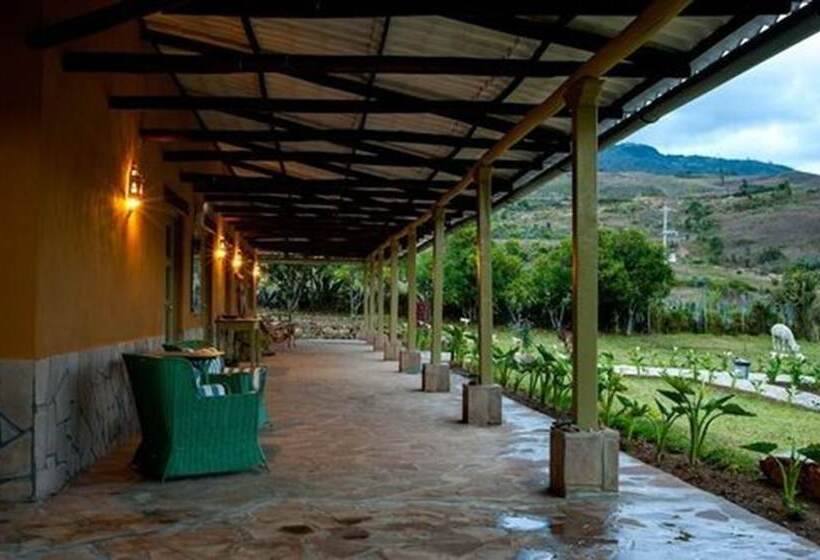 هاستل Tambo Sapalanchan