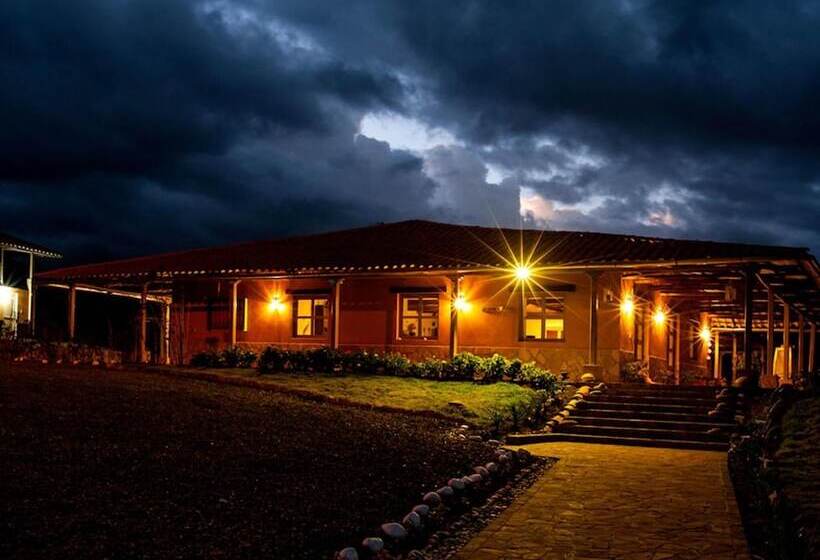 هاستل Tambo Sapalanchan