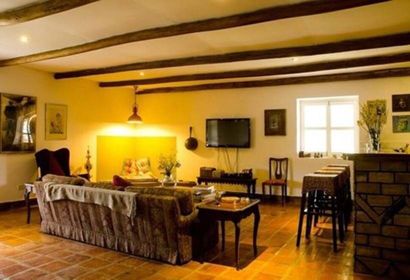 هاستل Tambo Sapalanchan