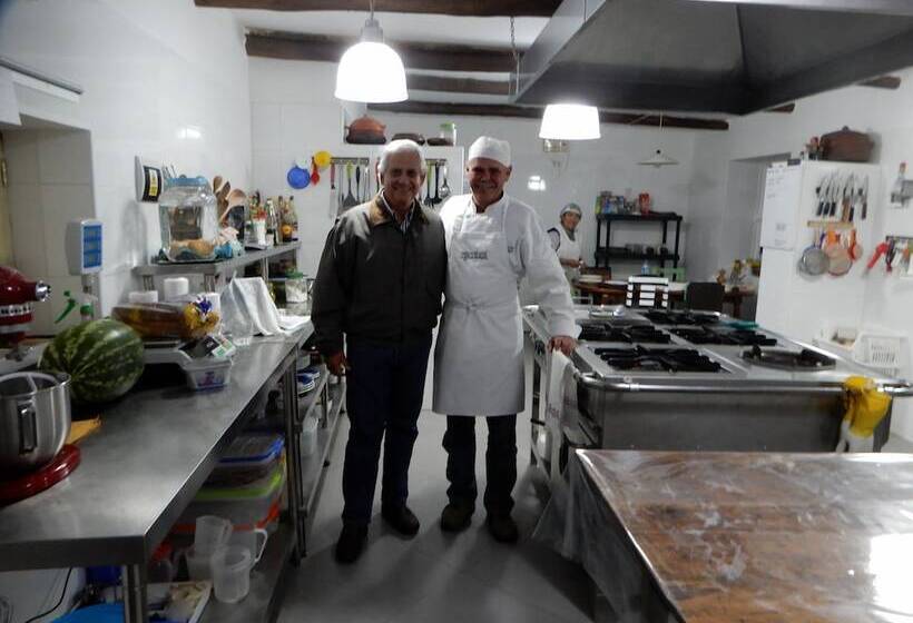 هاستل Tambo Sapalanchan