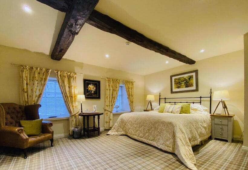 Общежитие The Moon Inn At Stoney Middleton