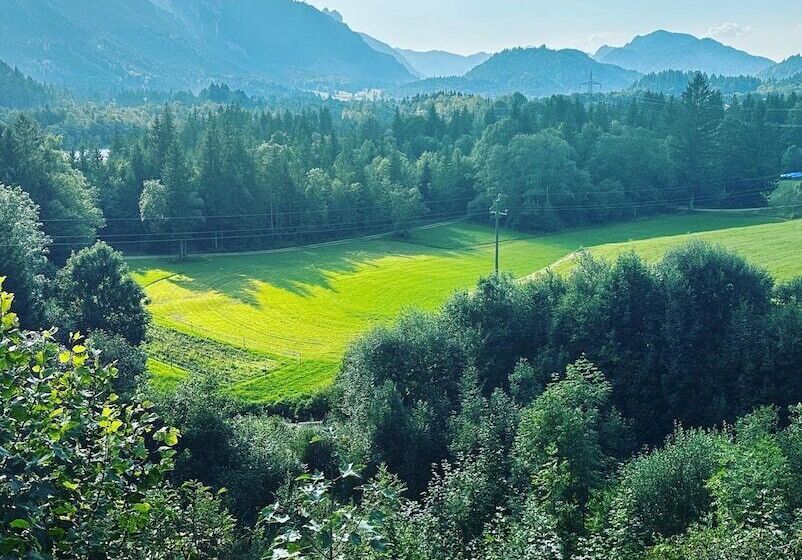 ベッドアンドブレックファースト Alpenmotel Säuling