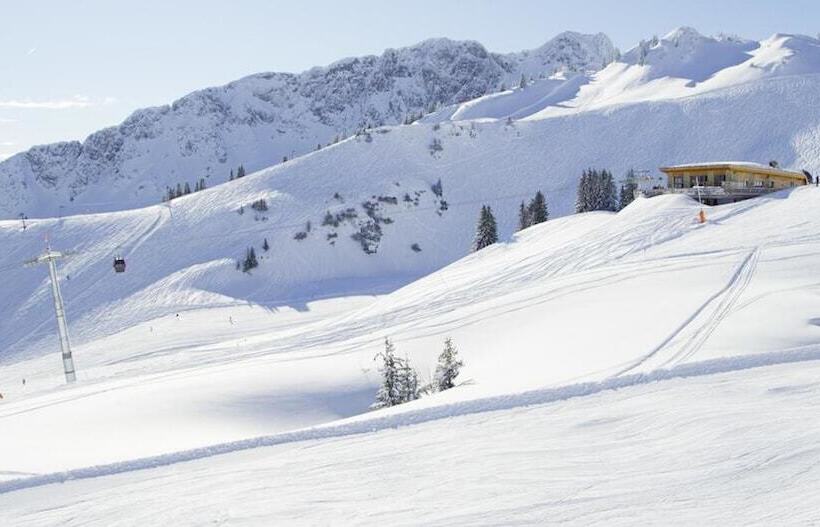 ベッドアンドブレックファースト Alpenmotel Säuling