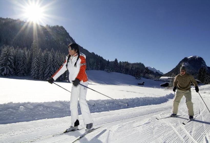 ベッドアンドブレックファースト Alpenmotel Säuling