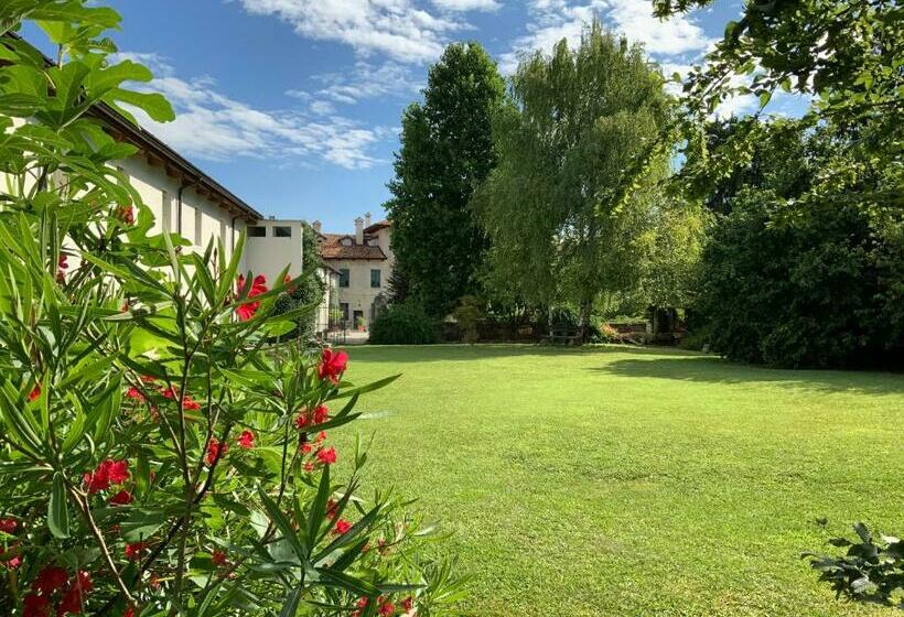 צימר Borgo Palazzo Steffaneo