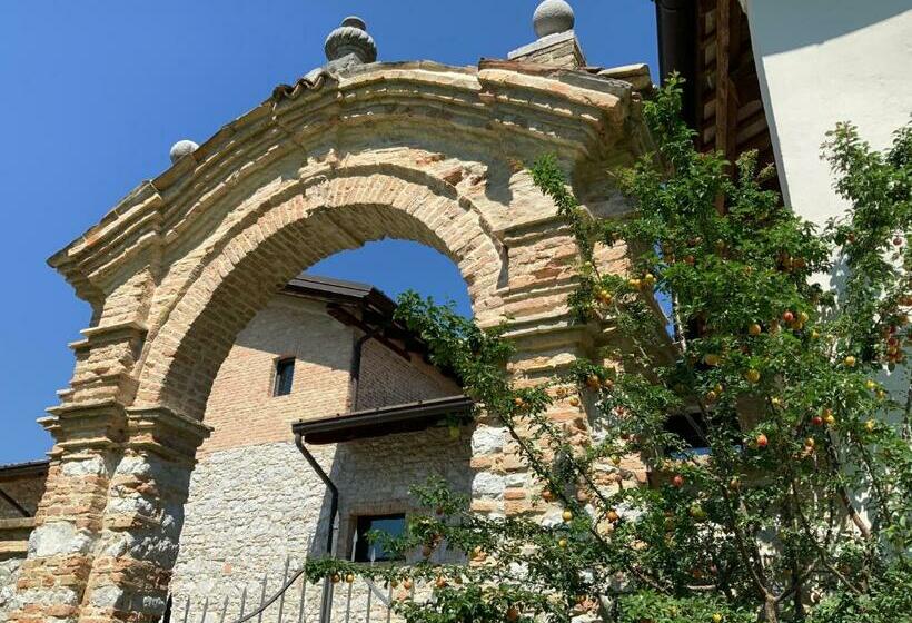 צימר Borgo Palazzo Steffaneo