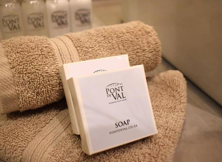 צימר Pont De Val Boutique