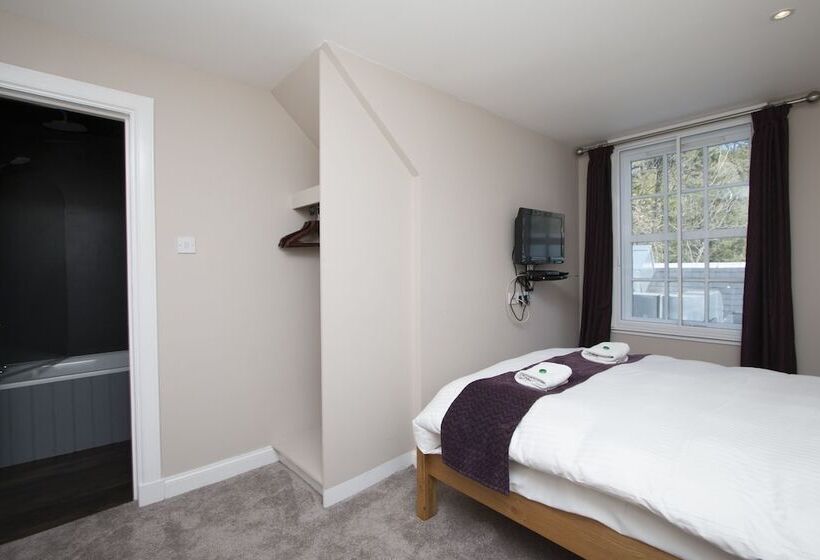 Glen Clova Hotel & Luxury Lodges