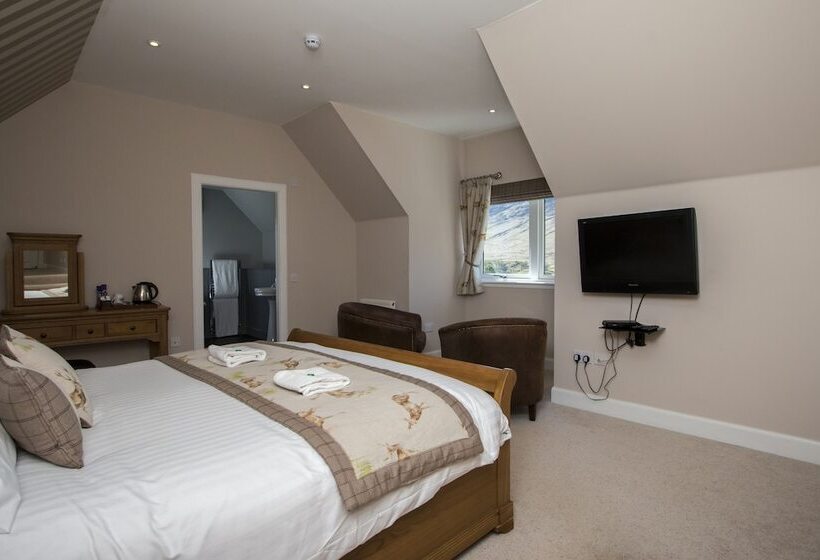 Glen Clova Hotel & Luxury Lodges