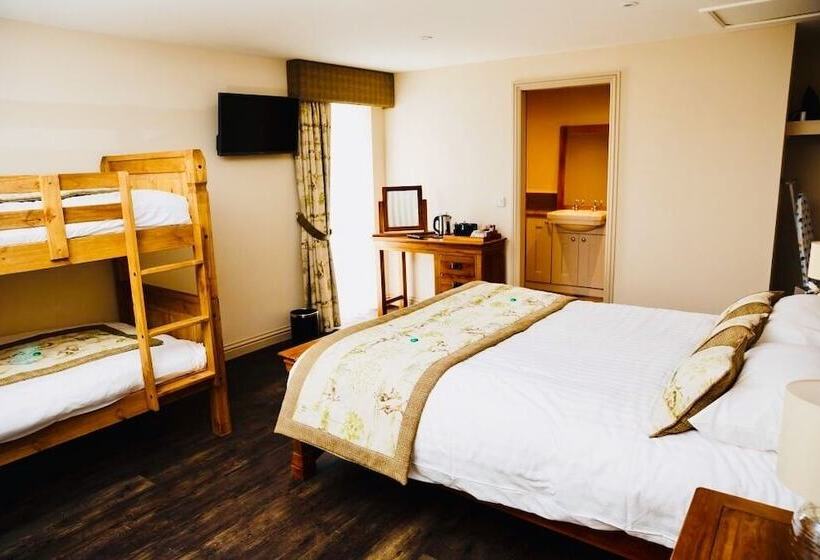 Glen Clova Hotel & Luxury Lodges