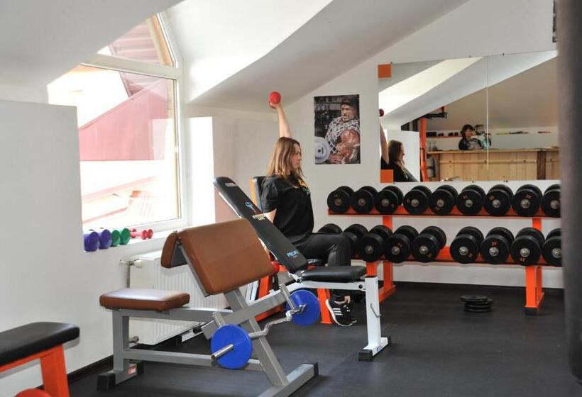 هتل туристично розважальний комплекс стіжок