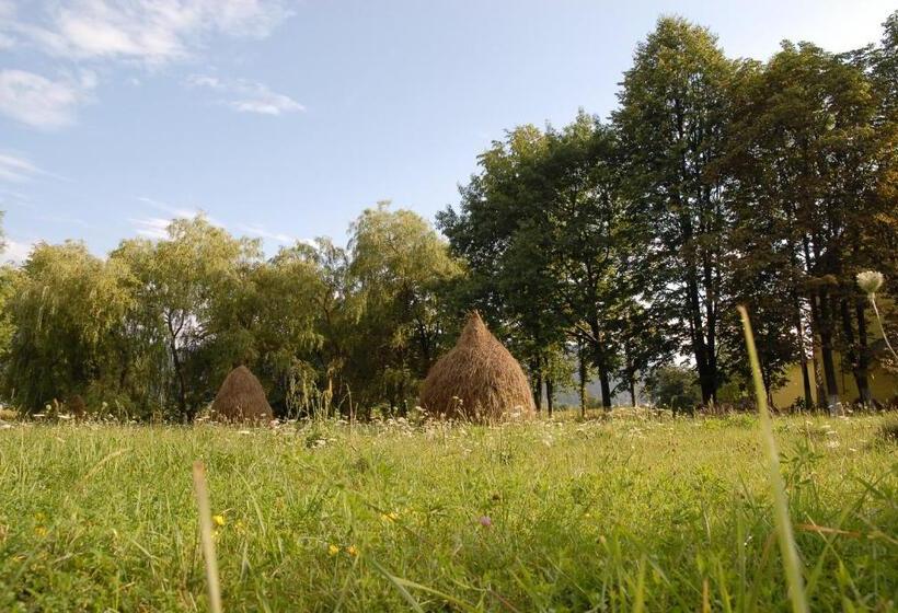 هتل туристично розважальний комплекс стіжок