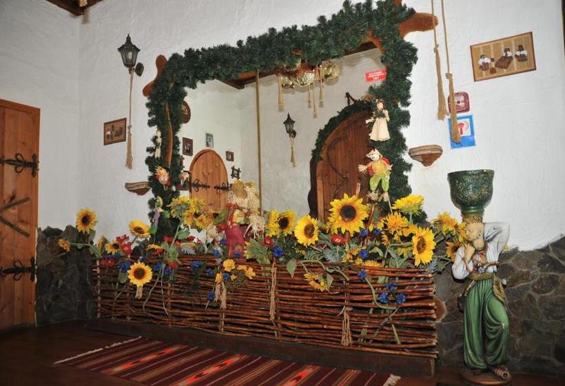 هتل туристично розважальний комплекс стіжок