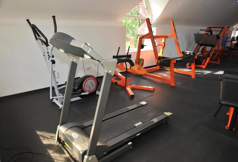 هتل туристично розважальний комплекс стіжок