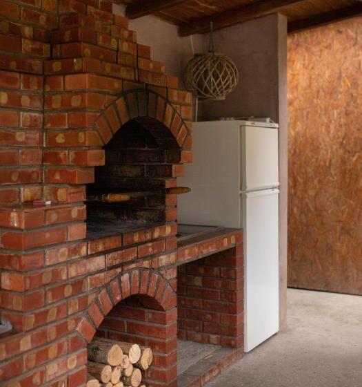 Отель Agropensiunea Cetatuia