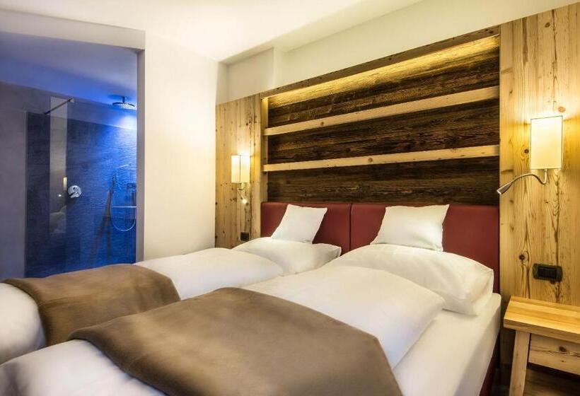 ホテル Albergo Posta Pederoa