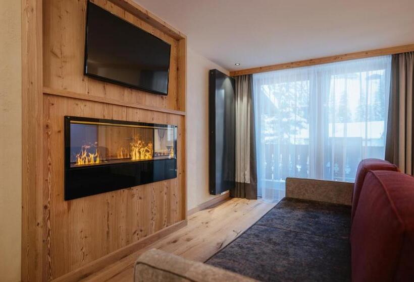 ホテル Albergo Posta Pederoa