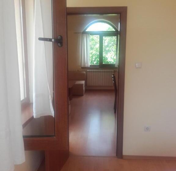 בית מלון כפרי Aleksievata Kashta