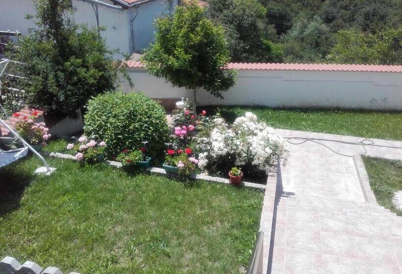 בית מלון כפרי Aleksievata Kashta