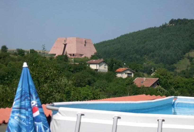 בית מלון כפרי Aleksievata Kashta