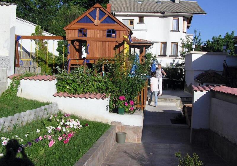 בית מלון כפרי Aleksievata Kashta