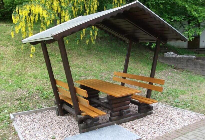 호텔 Am Wald  Garni