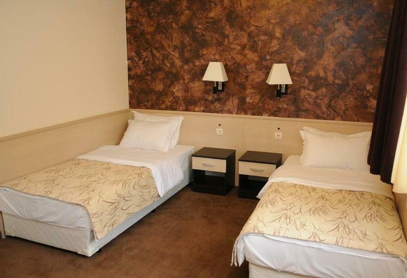 בית מלון כפרי Balkan