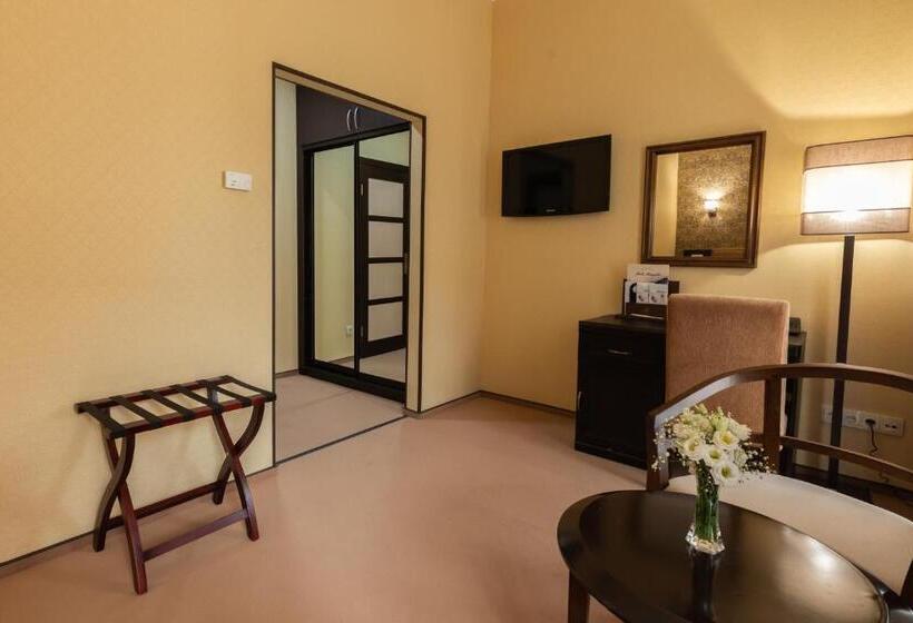 בית מלון כפרי Belle Royalle