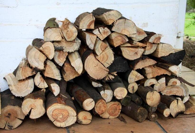 בית מלון כפרי Beverley Country Cottages