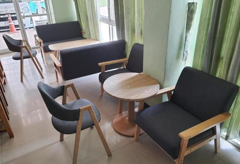 ホテル Chonnatee Residence