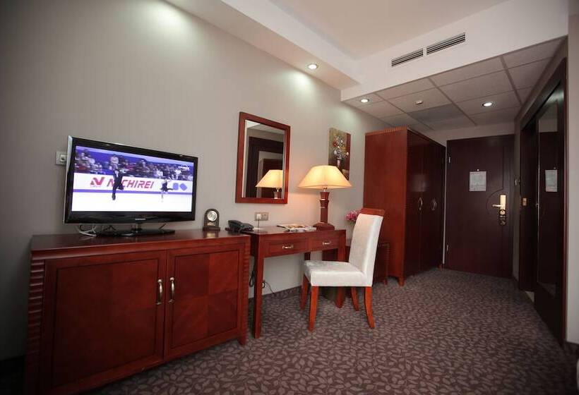 בית מלון כפרי Colosseum