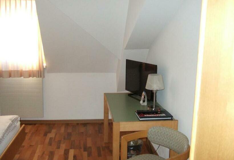 酒店 Gasthaus Zur Sonne