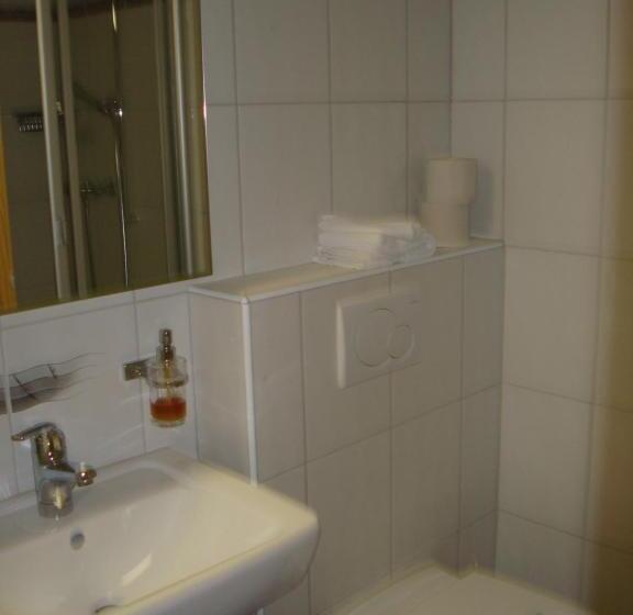 ホテル Gasthof Kreuz