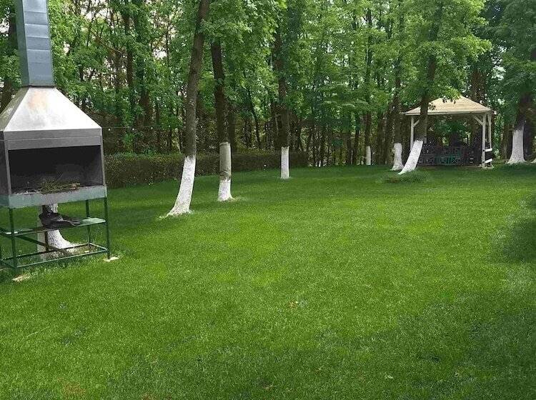 בית מלון כפרי Green House Garden Park